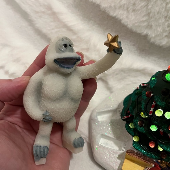 Vintage Hawthorne Village “Bumble & Christmas Town Tree” lighted figurine - Picture 6 of 8